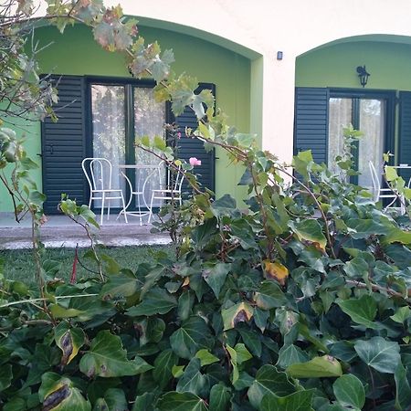 Guesthouse Eleftherios Калаврита Екстер'єр фото