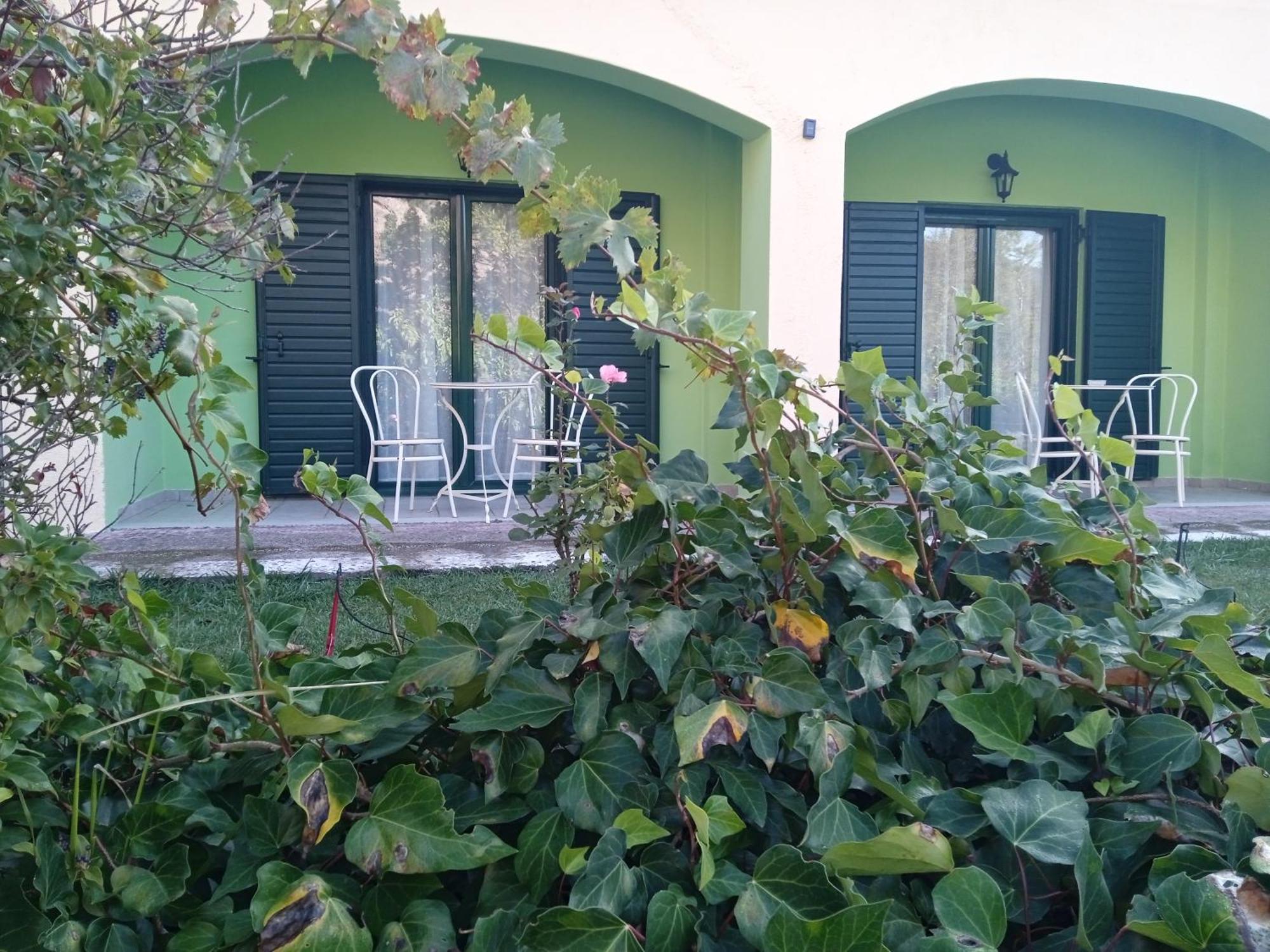Guesthouse Eleftherios Калаврита Екстер'єр фото