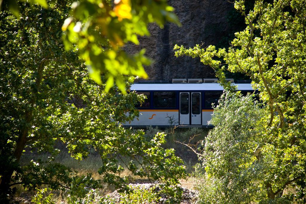 Guesthouse Eleftherios Калаврита Екстер'єр фото